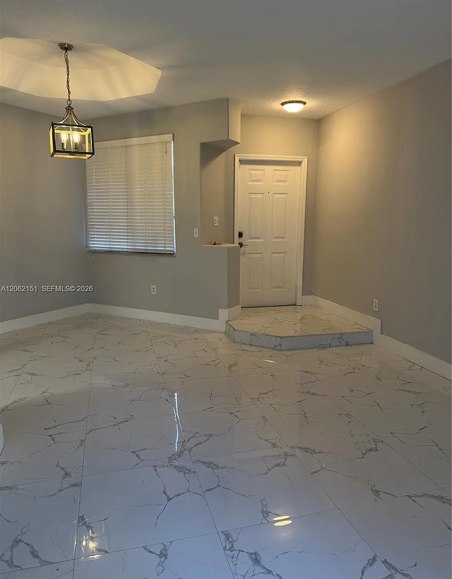 Secret Garden Condo — Photo 2