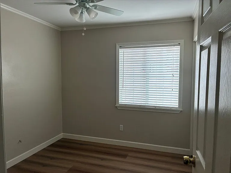 13927 Woodland Dr — Photo 36