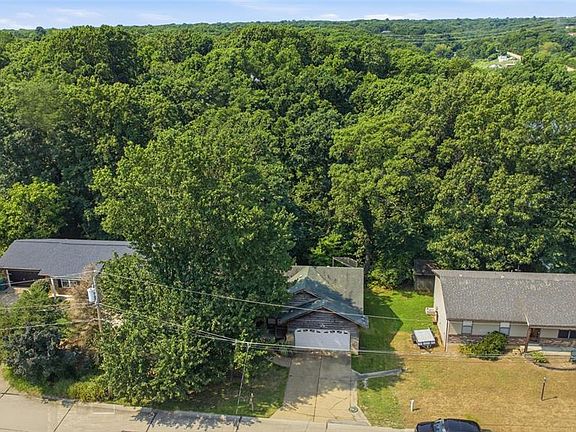 3rd image of 2553 Tricia Ln