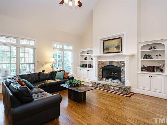 3rd image of 9820 San Remo Pl