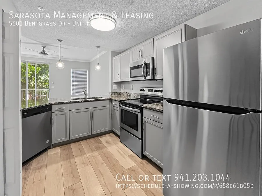 5601 Bentgrass Dr — Photo 2