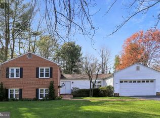 1502 Gingerwood Ct, Vienna, VA 22182