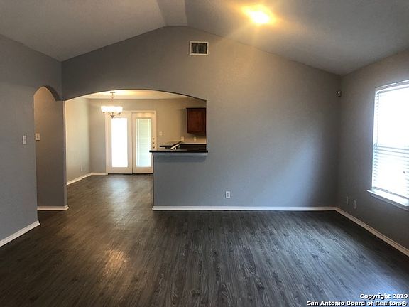 5th image of 2218 Opelousas Trl