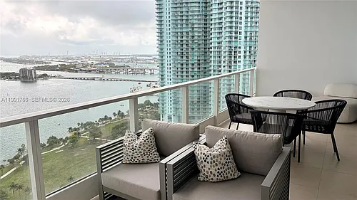 2020 N Bayshore Dr #3009 Photo 1