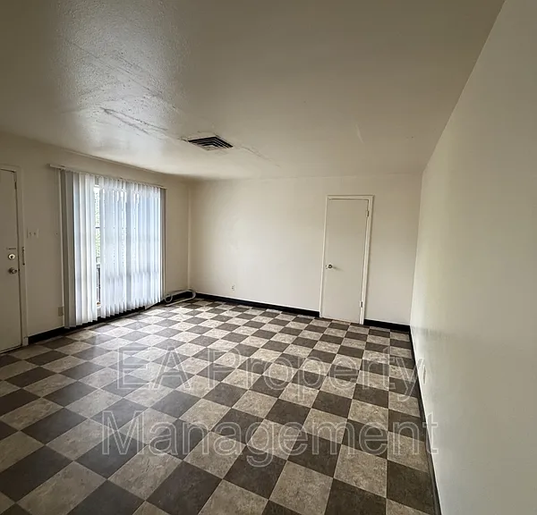 2121 Gold Ave SE #16 — Photo 3