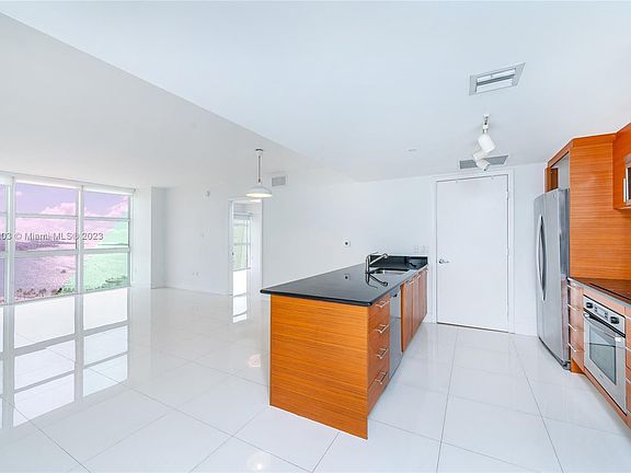 4th image of 50 Biscayne Blvd APT 3906