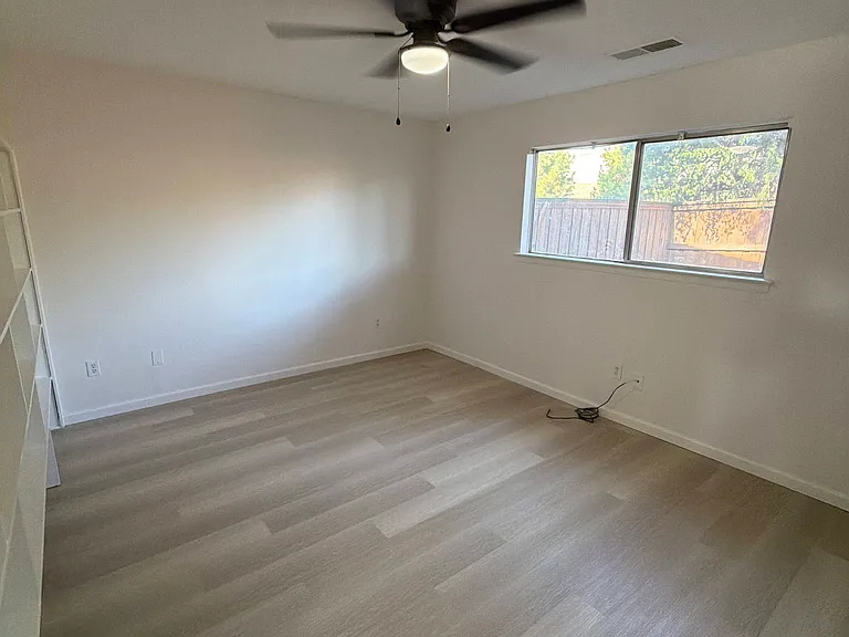 7038 Briarmeadow Dr — Photo 21