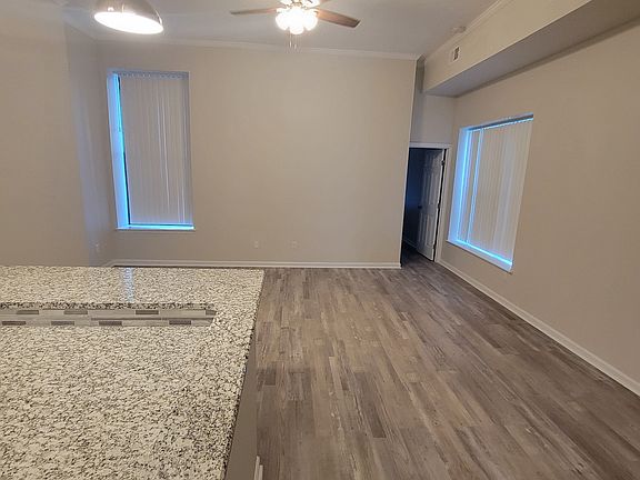 4th image of 1025 Central Ave #1