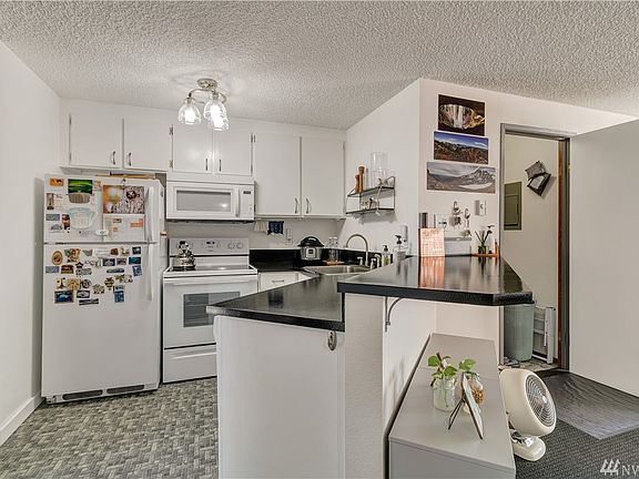 5th image of 12434 Ambaum Blvd SW APT 207