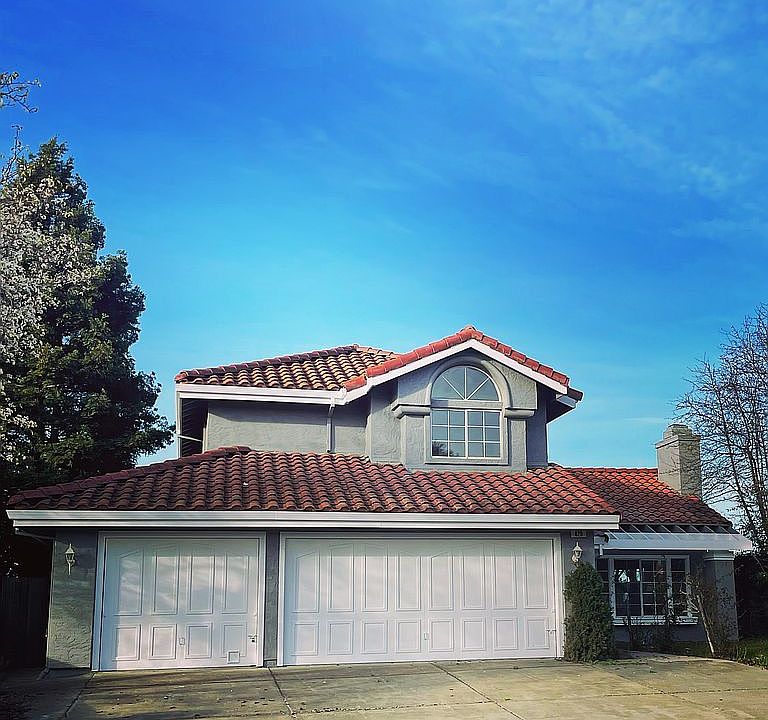 1st image of 429 Southport Way