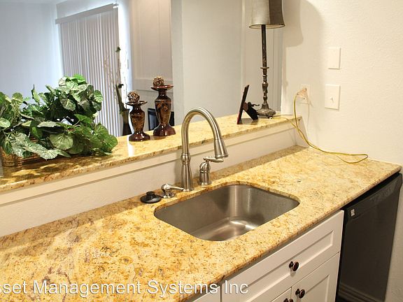 5th image of 123 Heritage Ln APT 103