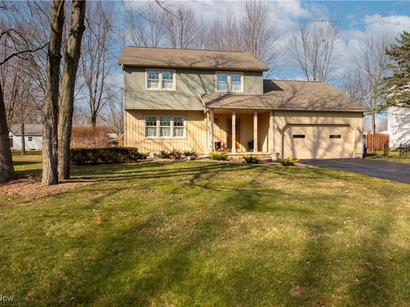 237 Maple Ave, Cortland, OH 44410