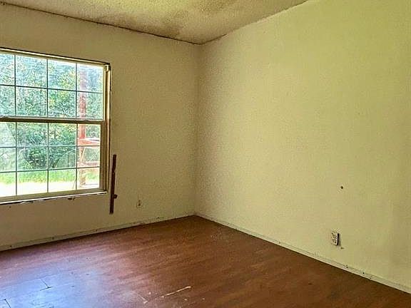 4th image of 3828 Bethel Church Rd