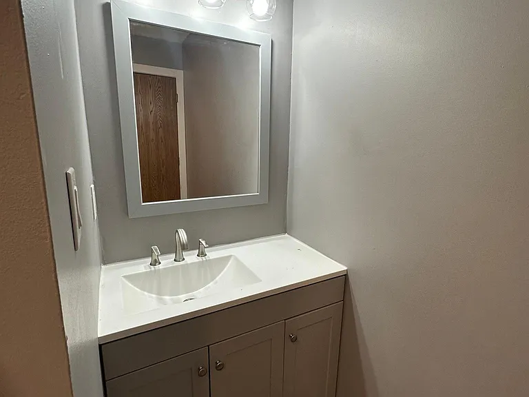 1711 SW Valley View Ct — Photo 5