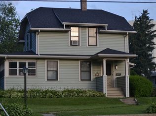 240 N Fairview Ave, Freeport, IL 61032