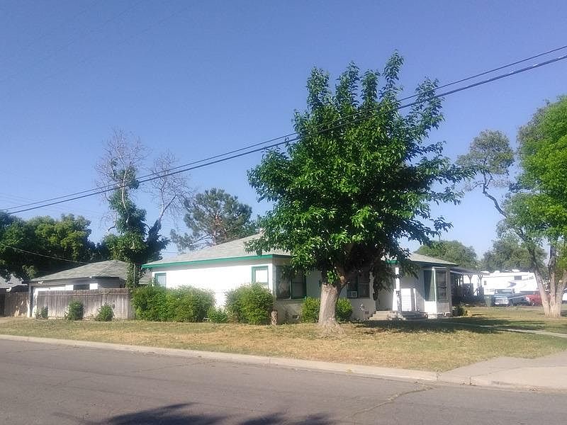 2nd image of 4855 E Iowa Ave