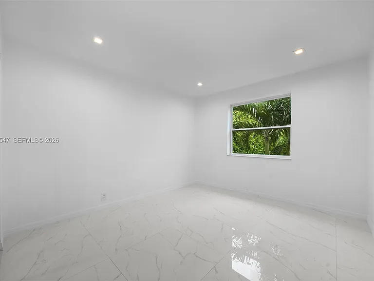 524 NW 10th St #0 — Photo 17