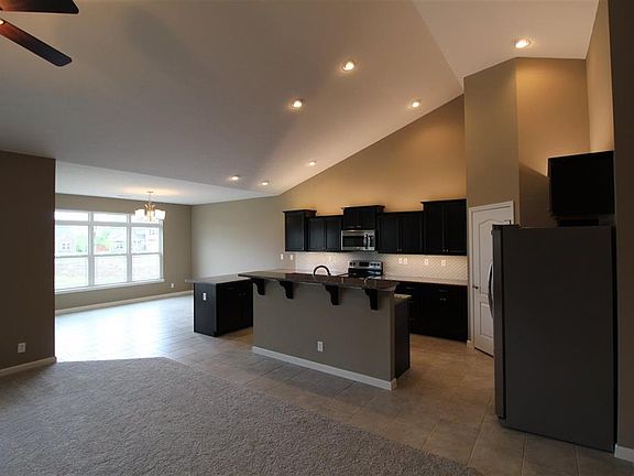 4th image of 3756 Scoria St