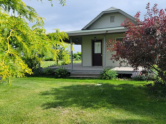 Front of cottage looking south