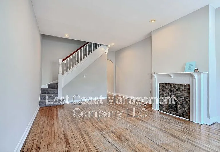 1616 N Fulton Ave — Photo 1