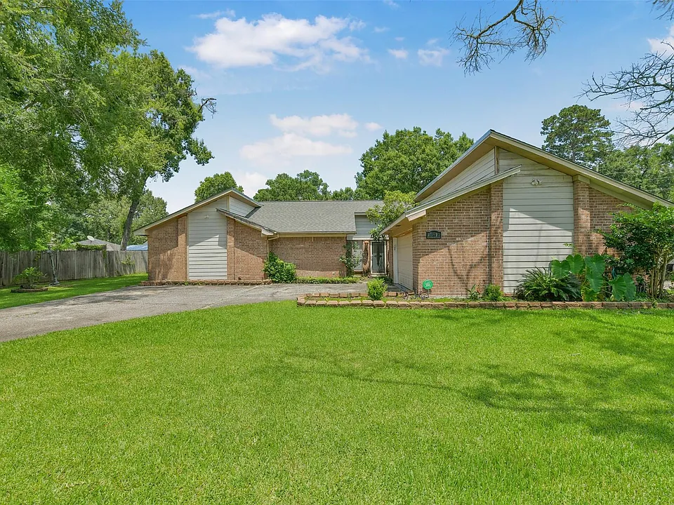 15910 Boatswain Ct