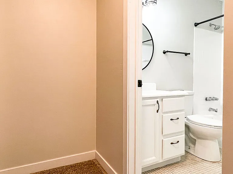 2800 Hillsboro Ave N #313 — Photo 16