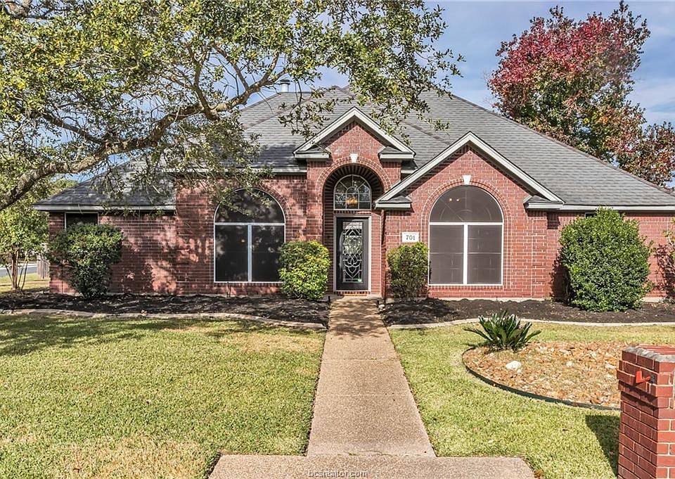 1st image of 701 Aster Dr