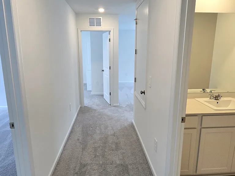 6425 Domizio Dr — Photo 21