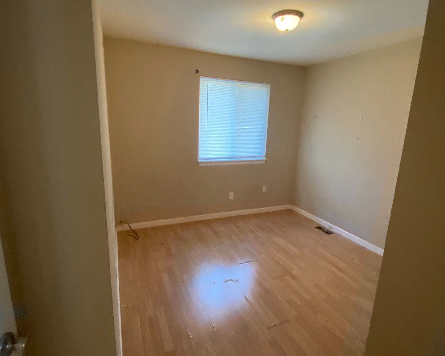 3 bed, $1,200 — Photo 3