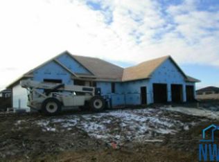 466 Dogwood, Lemars, IA 51031