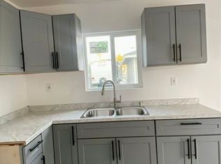 331 S San Jacinto St #B, Hemet, CA 92543