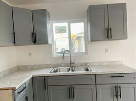 331 S San Jacinto St, Hemet, CA