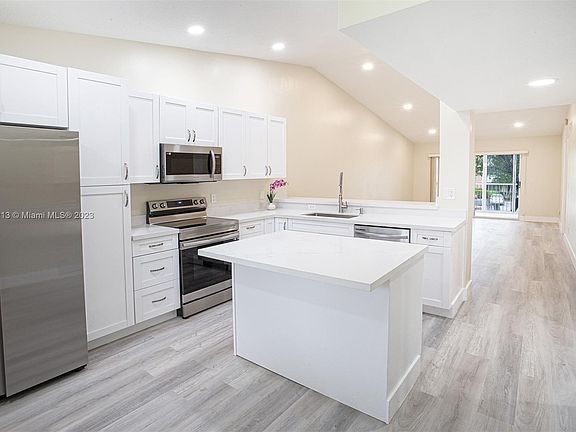 5th image of 7327 S Devon Dr #213