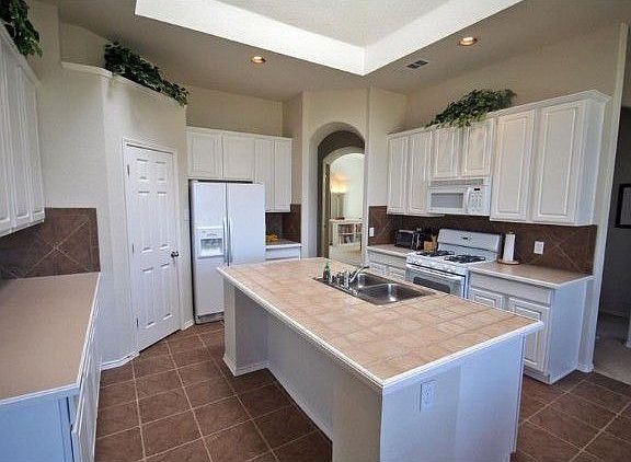 3rd image of 10320 Teal Hollow Dr