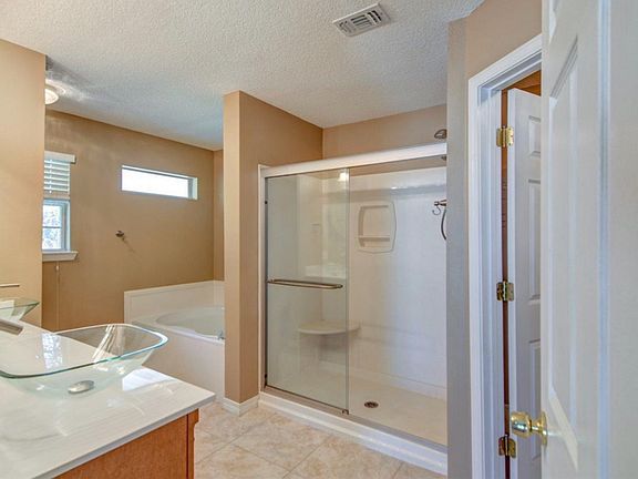 3rd image of 5124 Aqua Vista Dr