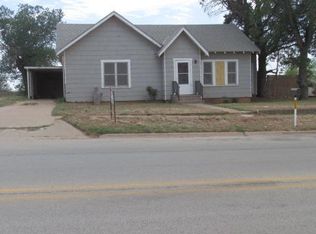 606 E Sammy Baugh Ave, Rotan, TX 79546