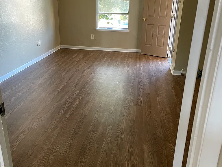 3625 Crestbrook Ct #3 — Photo 6