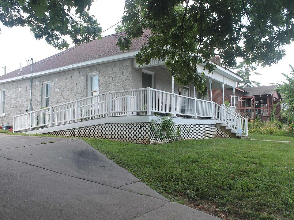 1st image of 205 W Cherry St