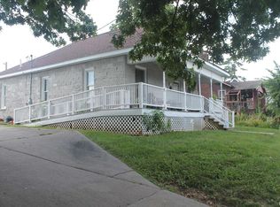 205 W Cherry St, Carbondale, IL 62901