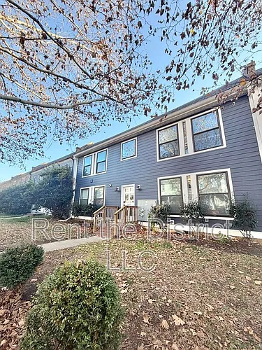 1605 F St NE #1 Photo 1