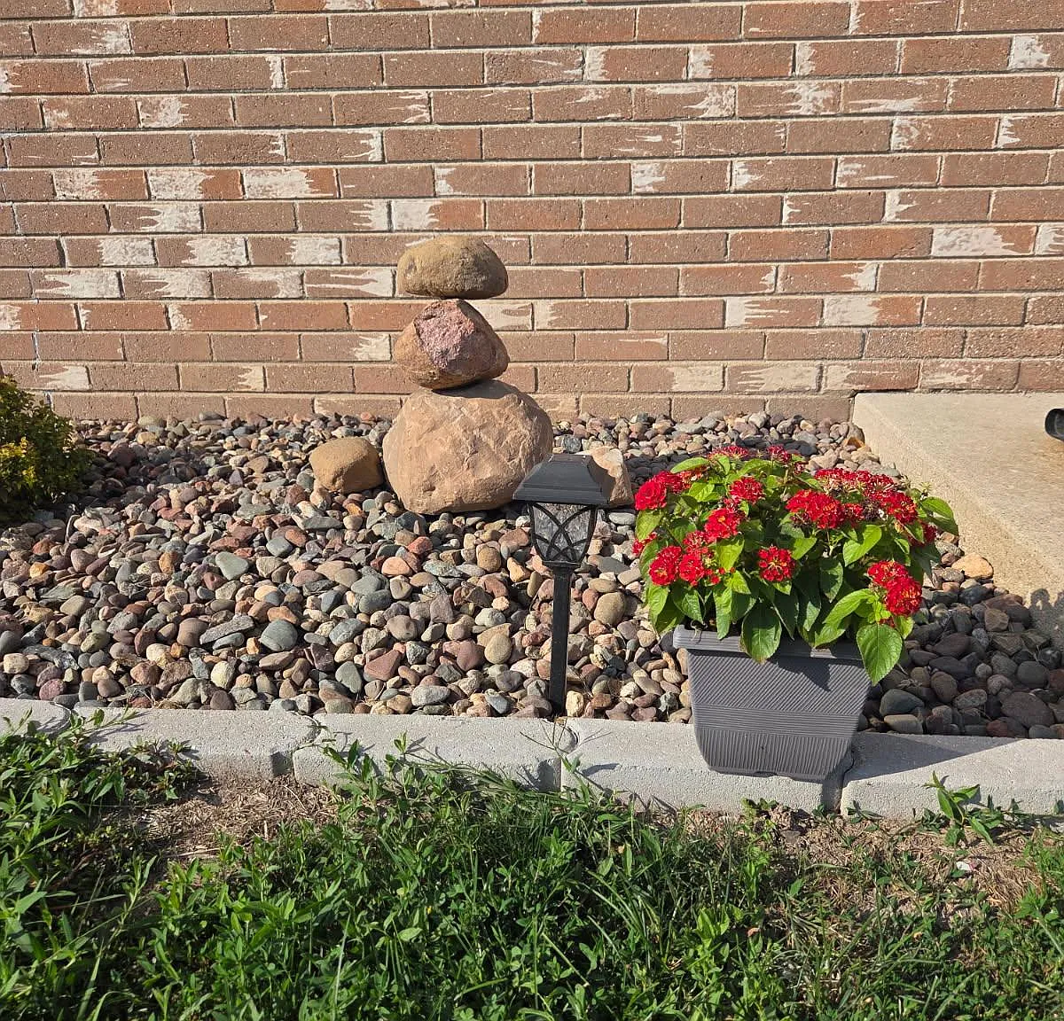 240 Main St — Photo 3