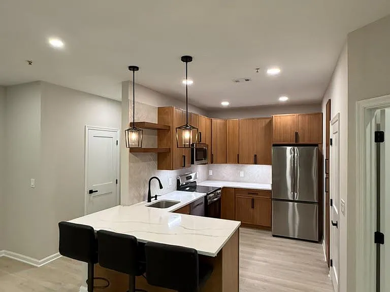 1716 Lake Shore Crest Dr #22 — Photo 1