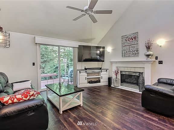 2nd image of 3535 23rd Court NE