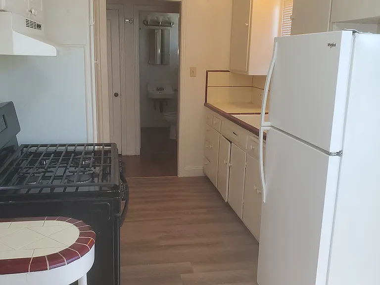 2014 Mayfair Dr W — Photo 6