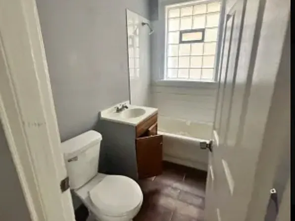 1706 W 81st St #2, Chicago, IL 60620