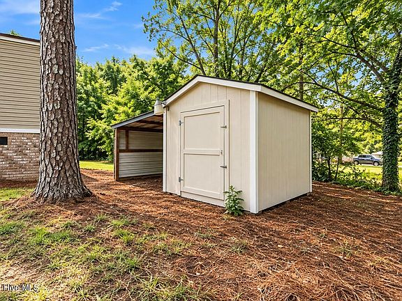 3rd image of 1216 Roberdel Road