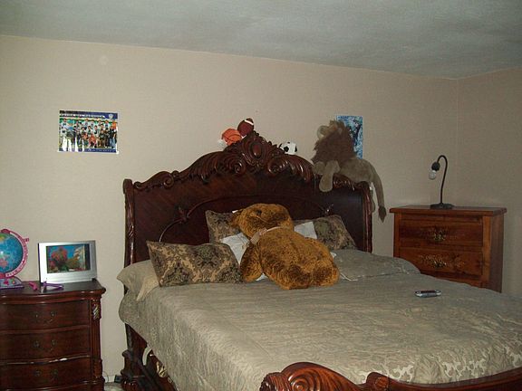 3rd image of 810 Palo Verde Dr
