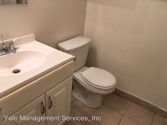 5th image of 13838 Victory Blvd APT 11