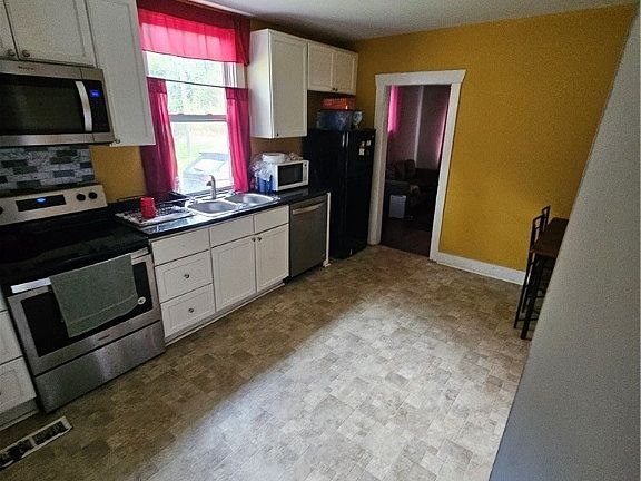 5th image of 20710 Bass St