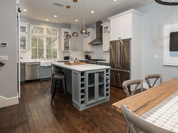 3rd image of 134 Lottie Ln